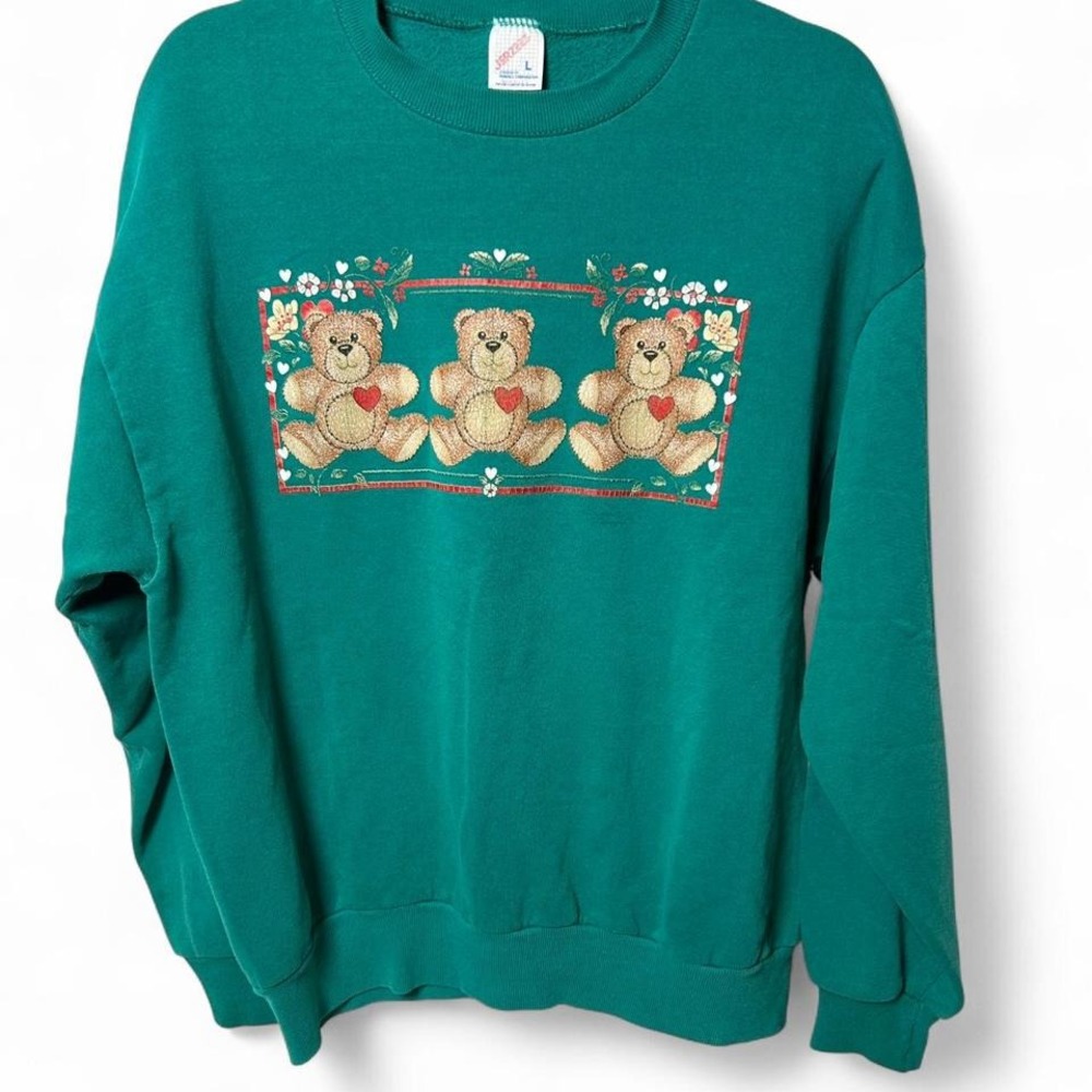 Green vintage 90s crewneck sweatshirt with teddy bear design clothing Large